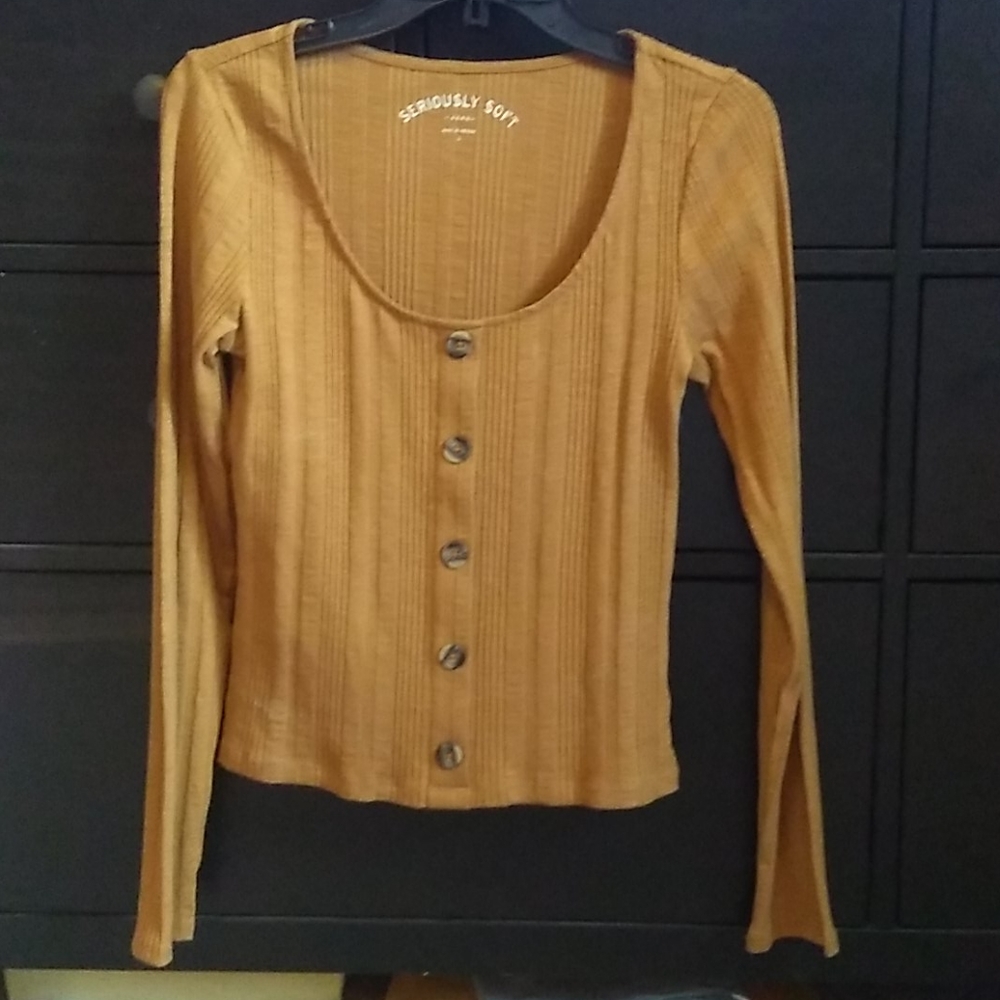 NWOT Cropped aero top